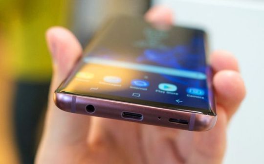 Samsung đăng tải bản cập nhật phần mềm đầu tiên cho Galaxy A70