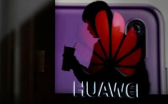 Amazon Nhật ngừng bán tất cả sản phẩm của Huawei