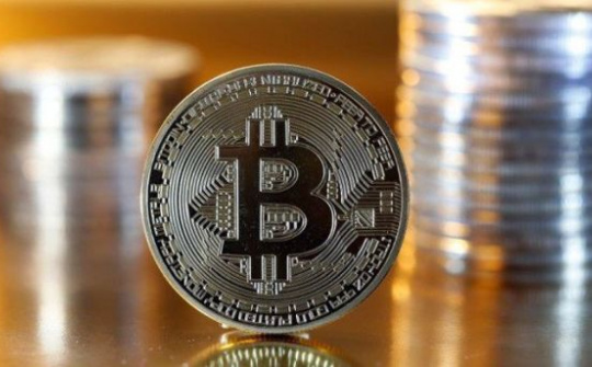 Giá tiền ảo Bitcoin tăng mạnh, tiệm cận mốc 9.000 USD