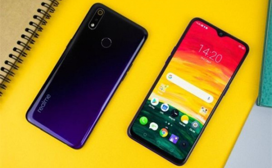 Realme 3 Pro chính thức lên kệ, giá từ 6,49 triệu đồng