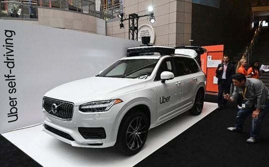 Uber mua lại công ty AI để phát triển xe tự lái