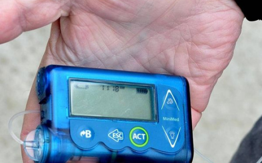 Hàng ngàn máy bơm insulin không dây có thể bị hack