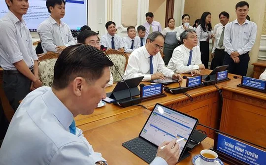 Tp. HCM giải quyết các vấn đề nóng nhờ "Giao việc tức thời"