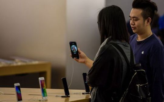 iPhone 2020 sẽ dùng cụm tai thỏ nhỏ hơn