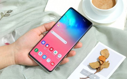 Doanh số bán Galaxy S10 cao hơn 12% so với phiên bản trước