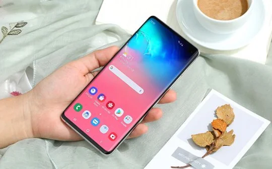 Doanh số bán Galaxy S10 cao hơn 12% so với phiên bản trước