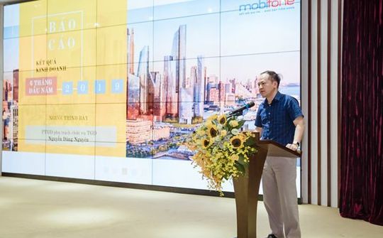 MobiFone tăng trưởng âm về viễn thông, doanh thu dịch vụ data sụt giảm