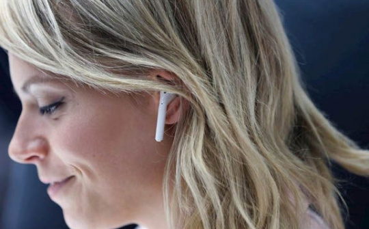 AirPods sẽ thay thế iPhone trở thành biểu tượng mới của Apple