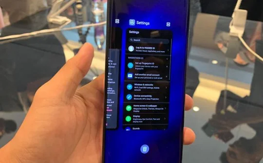 EMUI 10 được Huawei phát triển dựa trên bản Android Q của Google