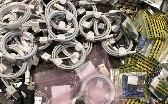 Cẩn thận với những chiếc cáp Lightning đã được cấy ghép công cụ hack