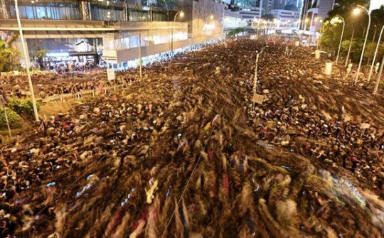 Facebook và Twitter xóa hàng nghìn tài khoản giả nói về biểu tình Hong Kong