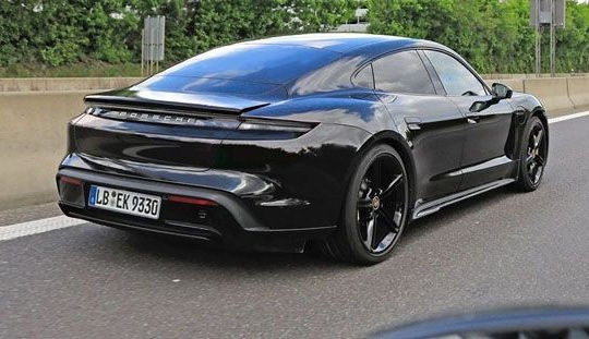 Porsche Taycan là chiếc xe đầu tiên có ứng dụng Apple Music tích hợp