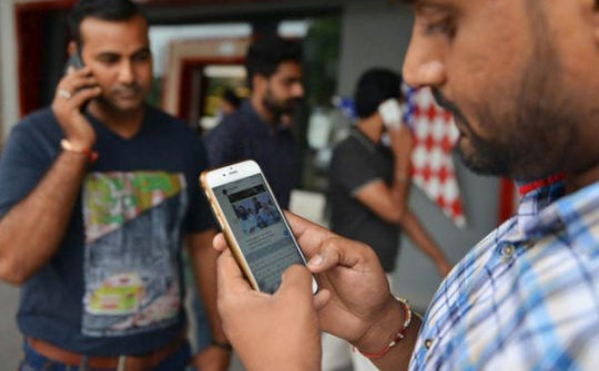 Người Ấn Độ chuộng điện thoại đắt tiền hiệu Trung Quốc
