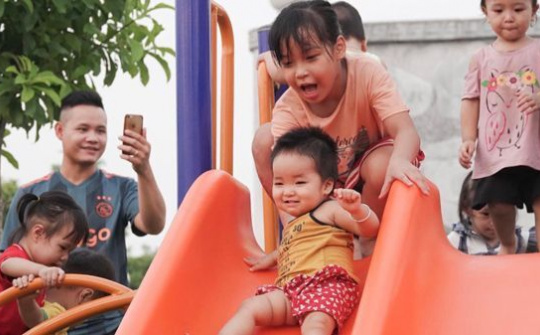 Người FPT Telecom dành tặng trẻ em "13 vòng Trái đất"