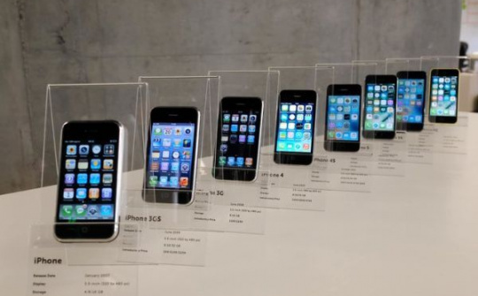 Apple sẽ bán được chiếc iPhone thứ 2 tỉ trong năm nay