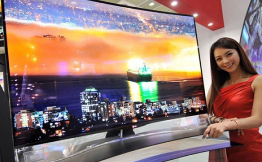 LG Display cung cấp màn hình OLED cho các nhà sản xuất xe hơi và máy bay