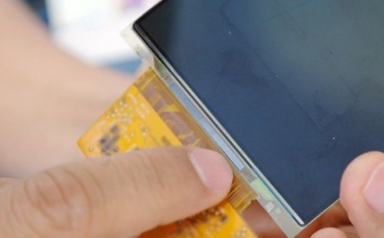 Samsung tụt xuống vị trí hai về doanh số bán chip trong năm 2019