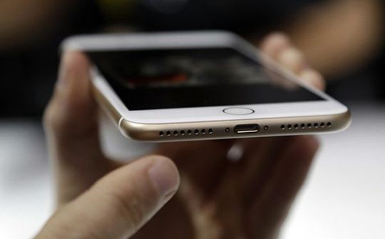 Tất cả smartphone tại châu Âu bị buộc phải có cổng USB-C?