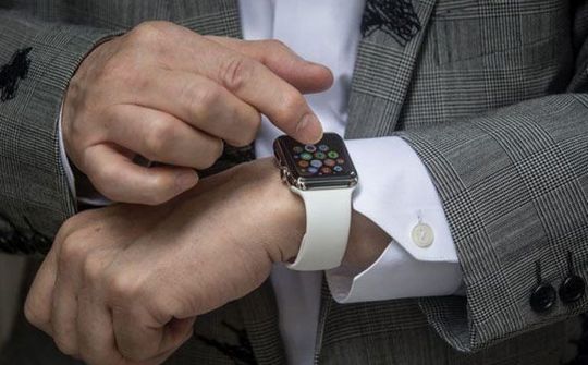 AirPods và Apple Watch sẽ tiếp tục giúp Apple "bay cao" trong 2020