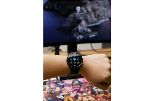 Xiaomi Mi Watch Color có pin lên tới hơn 2 tuần sử dụng