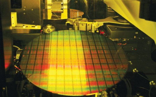 Samsung đang phát triển smartphone màn hình có thể kéo dài?