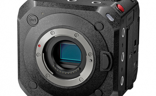 Panasonic giới thiệu máy quay phim 4K BGH1, giá khoảng 1999 USD