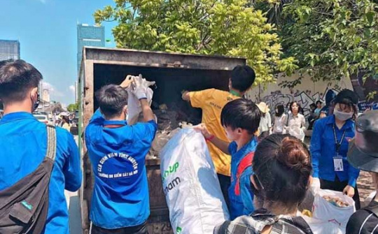Canon đồng hành cùng Chiến dịch World Cleanup Day 2020 tại Hà Nội