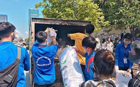 Canon đồng hành cùng Chiến dịch World Cleanup Day 2020 tại Hà Nội 