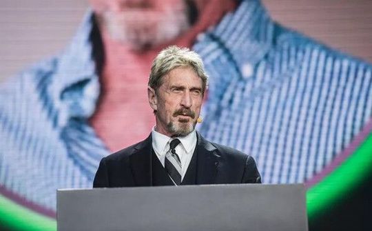 Cha đẻ McAfee Antivirus bị bắt vì trốn thuế, chờ dẫn độ về Mỹ