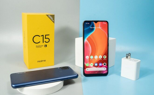 Realme C15 lên kệ tại Việt Nam với mức giá 4,19 triệu đồng