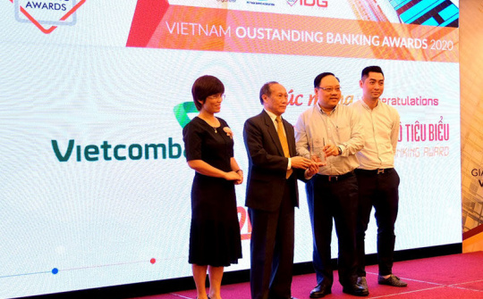 Vietcombank được vinh danh là Ngân hàng chuyển đổi số tiêu biểu năm 2020