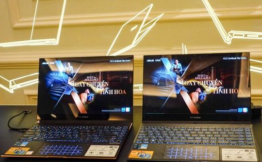 Bộ đôi laptop Asus ZenBook Flip dùng màn hình OLED ra mắt thị trường Việt Nam