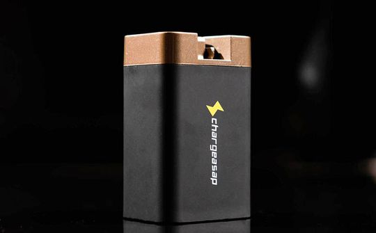 Củ sạc Omega 200W - Phá vỡ những chuẩn mực về sạc di động