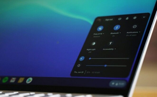 Chrome OS 87 bổ sung mức pin thiết bị Bluetooth và tìm kiếm tab