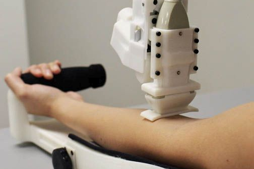 Robot lấy máu có tỷ lệ chính xác cao hơn con người