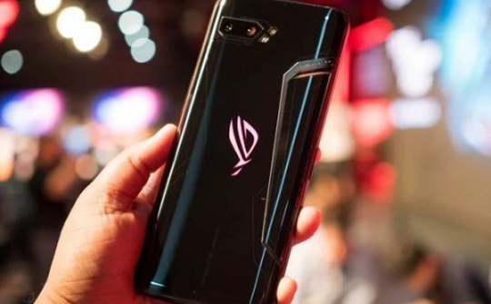 ROG Phone 3 sẽ là smartphone chơi game thực thụ nhờ Google Stadia