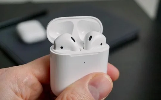 Phiên bản AirPods Pro giá rẻ đang được sản xuất