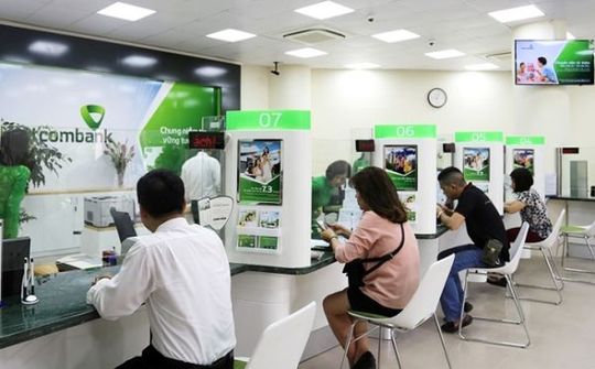 Vietcombank giảm phí dịch vụ chuyển tiền nhanh liên ngân hàng 24/7