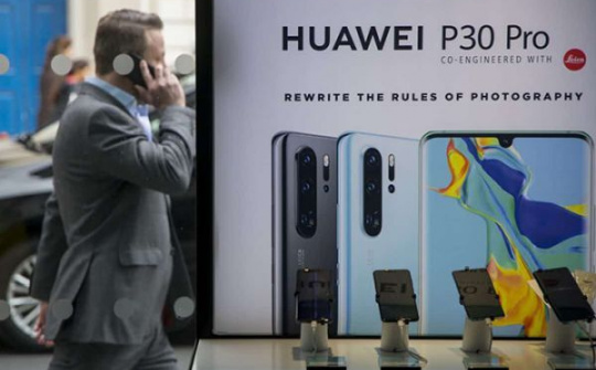 Doanh số smartphone Huawei có thể giảm tới 20% trong năm nay