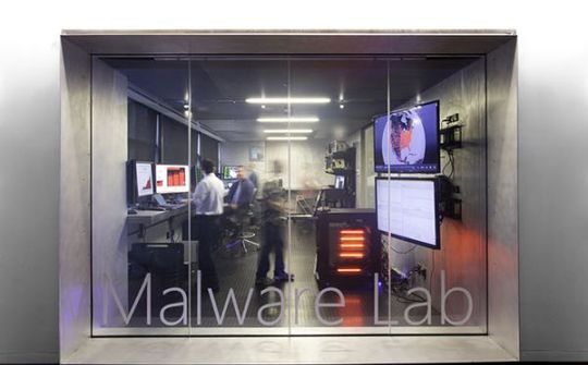Microsoft phá vỡ mạng botnet Necurs lây nhiễm 9 triệu máy tính
