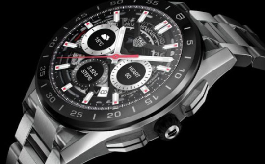 TAG Heuer ra mắt smartwatch mới giá từ 1.800 USD