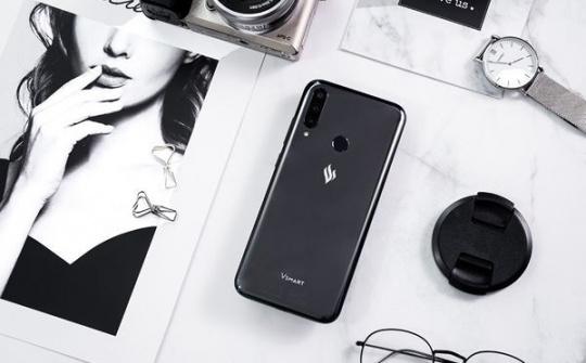 Joy 3 phiên bản cấu hình cao sẽ ra mắt ngày 7/3 tới với giá gần 3,3 triệu đồng