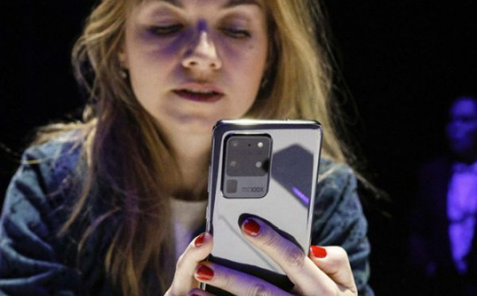 Samsung đang tiếp tục cuộc đua cảm biến camera độ phân giải khủng