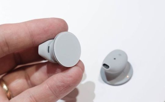 Tai nghe không dây Surface Earbuds lên kệ ngày 6/5