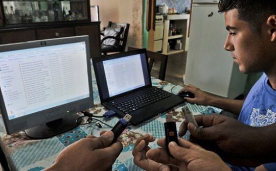 USB chứa botnet đào tiền ảo lây nhiễm 35.000 máy tính chạy Windows