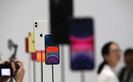 Apple trì hoãn sản xuất iPhone 12 thêm một tháng