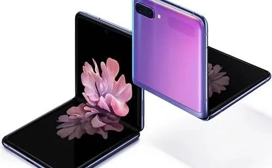 Samsung lên kế hoạch tự sản xuất màn hình gập
