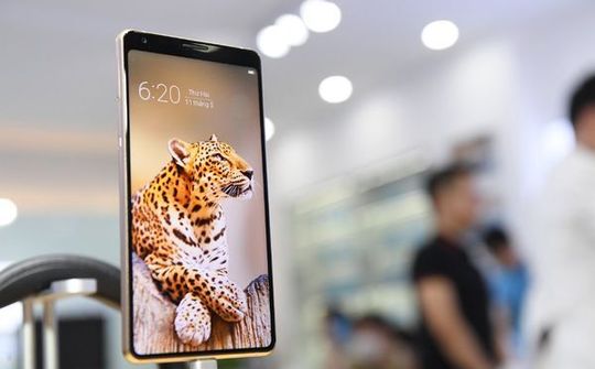Bkav trình làng Bphone không phím bấm B86