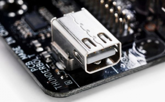 Microsoft xác nhận lỗ hổng bảo mật nghiêm trọng mới trên Windows 10