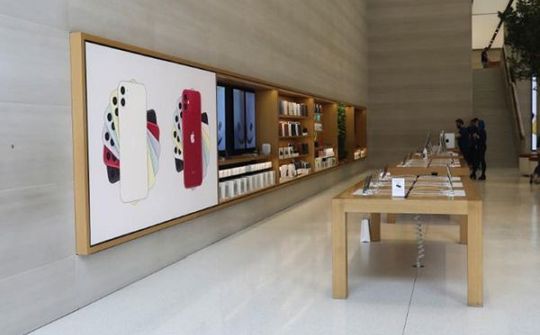 Apple giới hạn số lượng người đến các cửa hàng bán lẻ đã mở cửa trở lại
